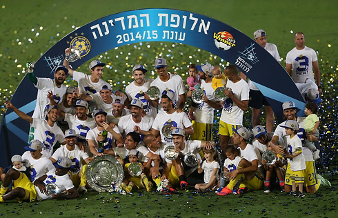 הליגה הראשונה בכדורגל מפעלים.jpg
