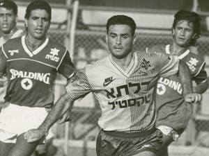 מוטי איווניר נגד נתניה 24-09-1988.jpg