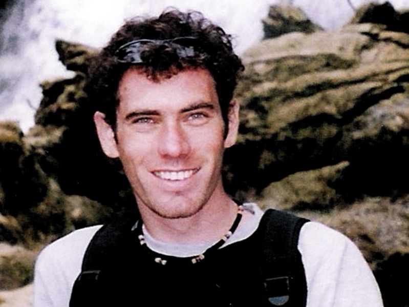 קובץ:הנצחה - אלדד רגב.jpg