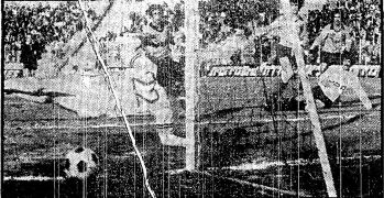 דבר 22-01-1977 הפועל עכו (23-01-1977).jpg