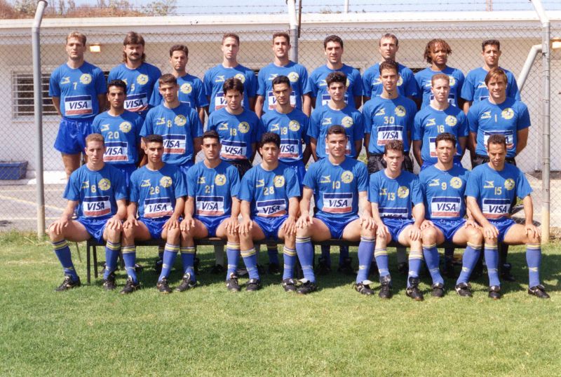 קובץ:תמונה קבוצתית 1993-94.jpg