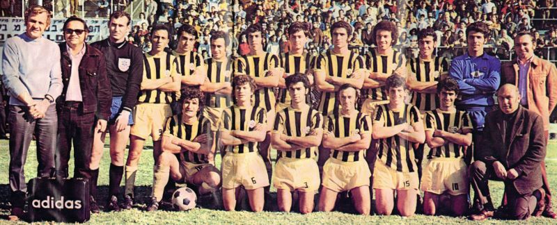 קובץ:תמונה קבוצתית 1971-72.jpg