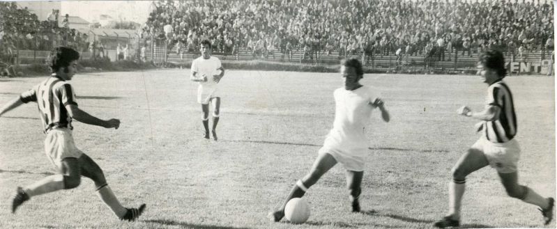 קובץ:מיקו בלו ירון עוז.jpg