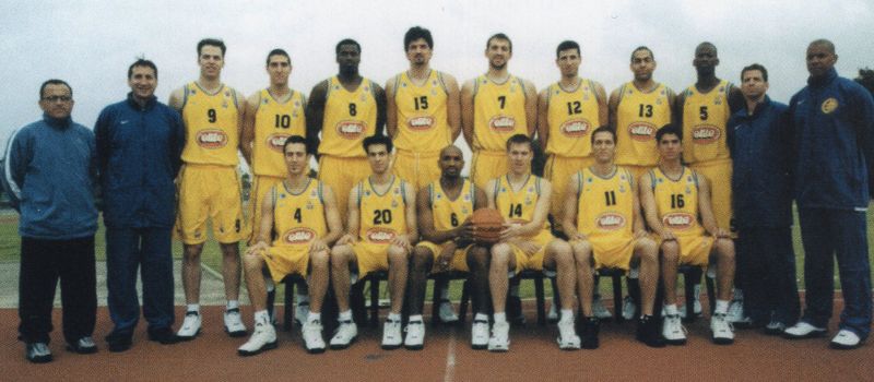 קובץ:כדורסל - תמונה קבוצתית 2002-03.jpg